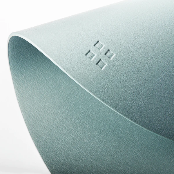 Placemat circle PVC light blue ø 38 cm — Elements Ambiente