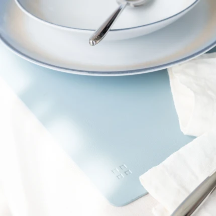 Placemat rectangle PVC light blue 45 x 32 cm — Elements Ambiente
