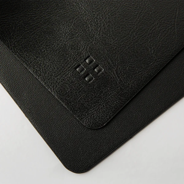Placemat rectangle PVC black 45 x 32 cm — Elements Ambiente
