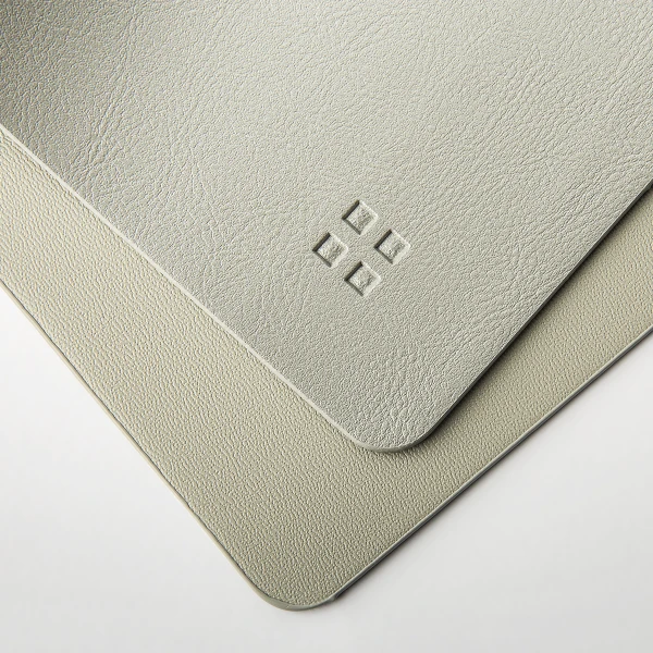 Placemat rectangle PVC silver 45 x 32 cm — Elements Ambiente