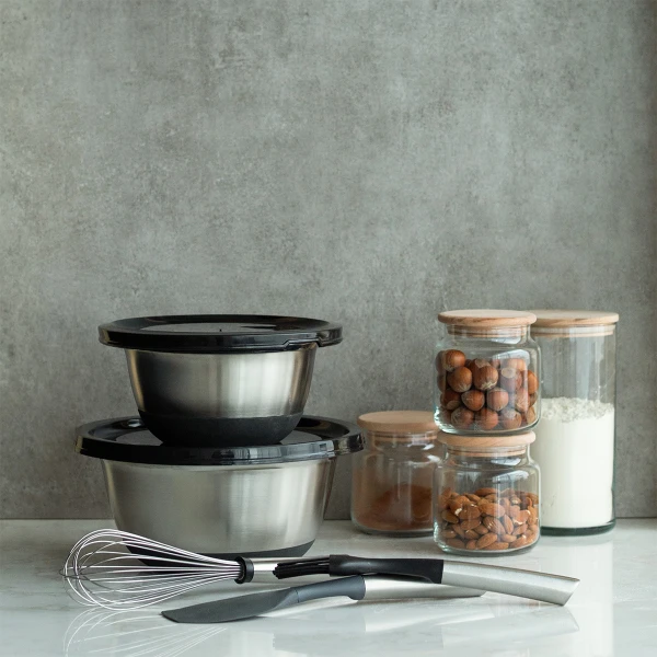 Rührschüssel-Set CNS 4-tlg. mit Kunststoffdeckel und rutschfestem Silikon-Boden Basic Kitchen