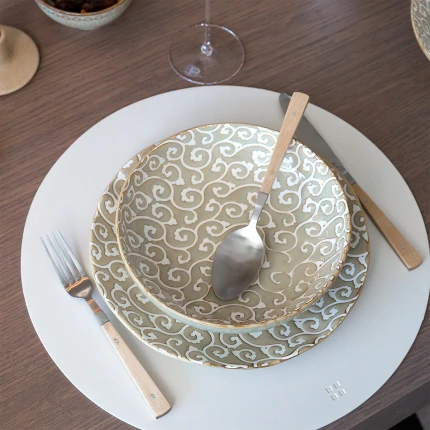 Plytký tanier Wavy Ø 25 cm, v: 2,5 cm — Levante Pearl