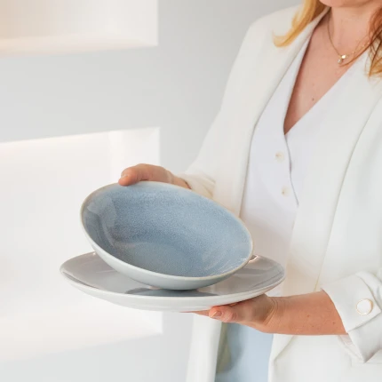 Bowl Ø 21.5 cm H: 5.5 cm — Gaya Atelier Glacial Ice