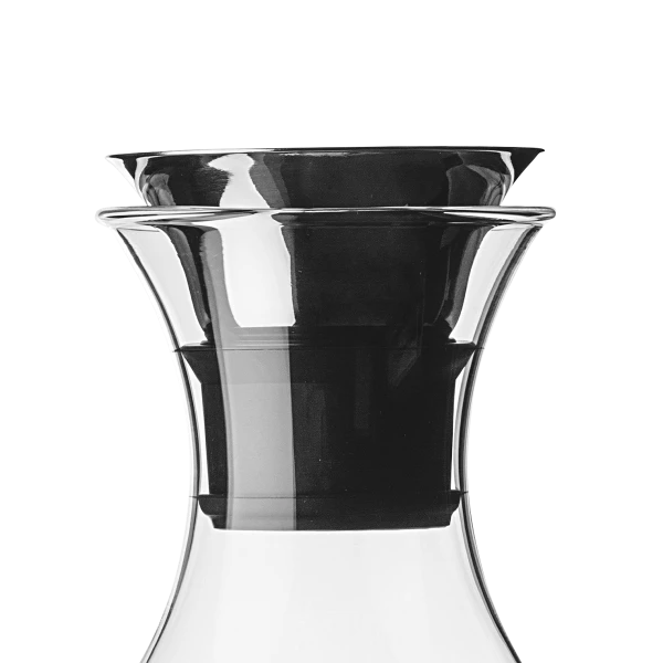 Karafa na vodu 1.5 l — BASIC Glas