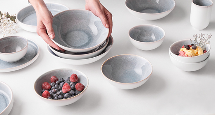 Bluish porcelain induces chills
